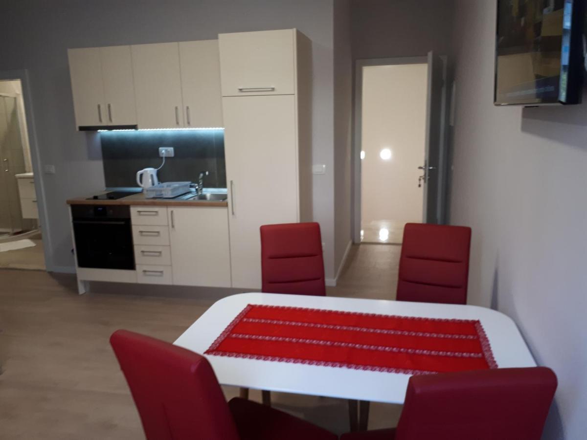 Apartments Sophie Makarska Buitenkant foto